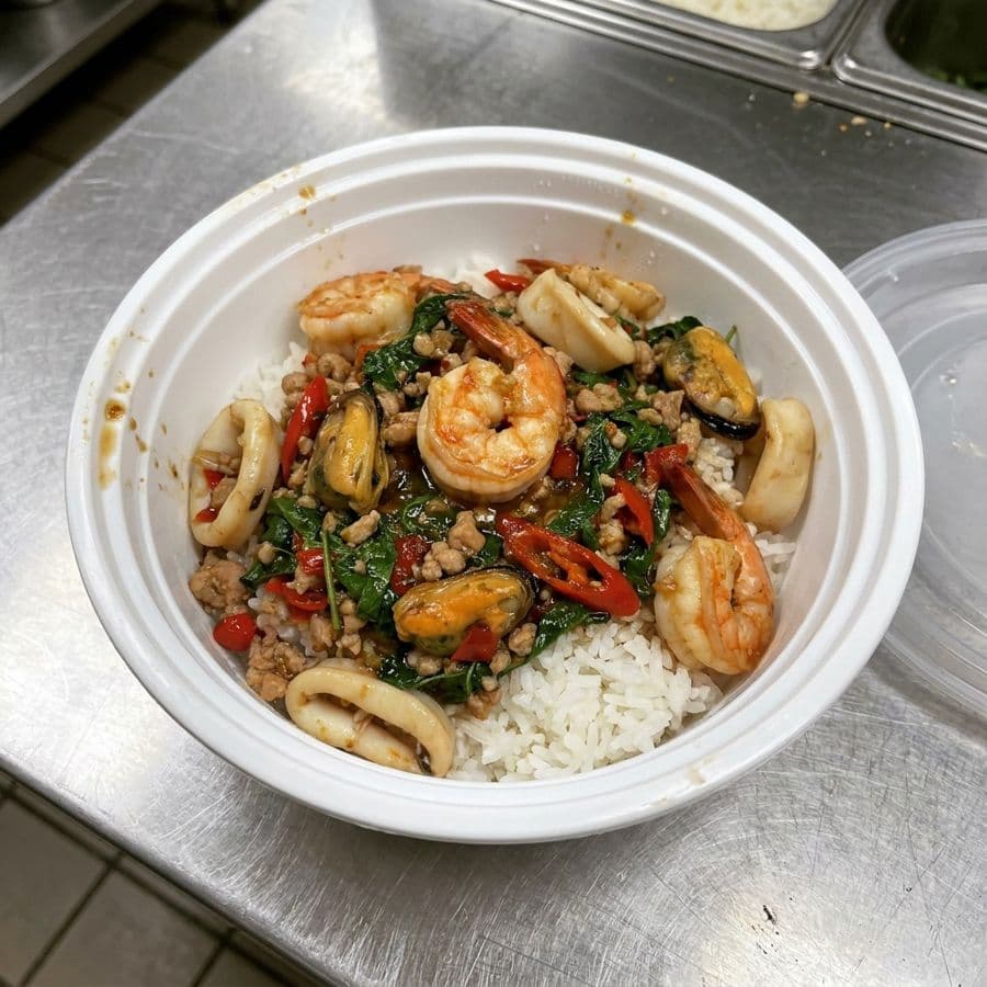 Seafood Pad Gra Pow