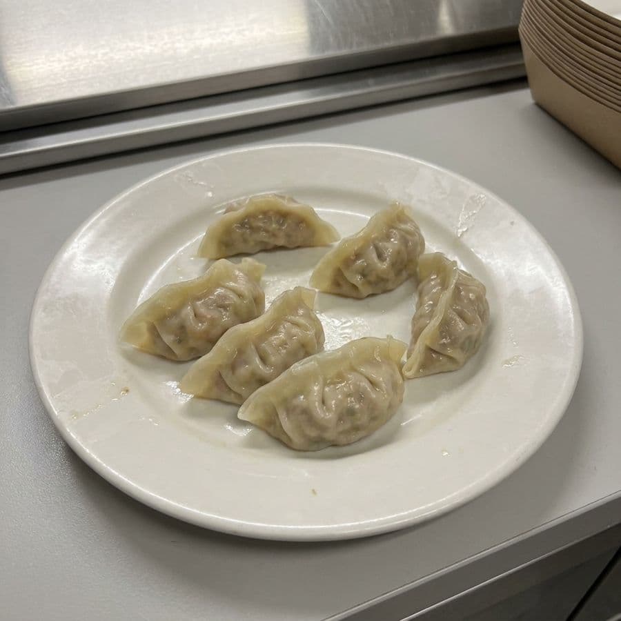Steamed Gyoza (6 pcs) - Royal Thai Restaurant