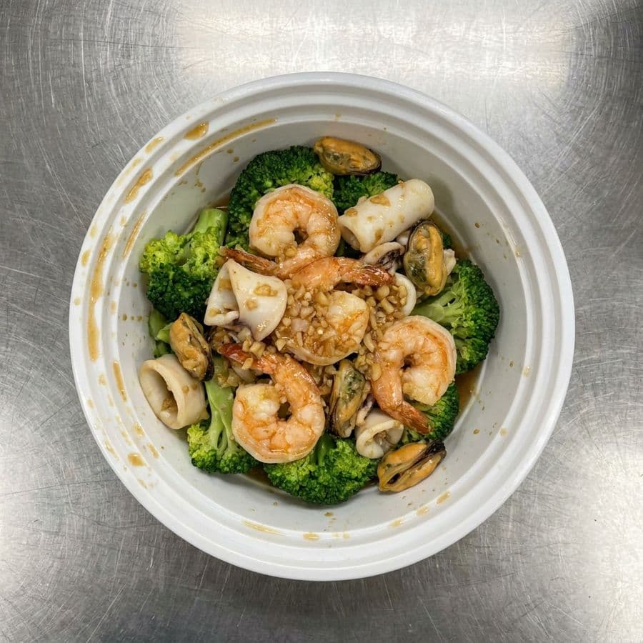 Stir Fried Seafood with Garlic
