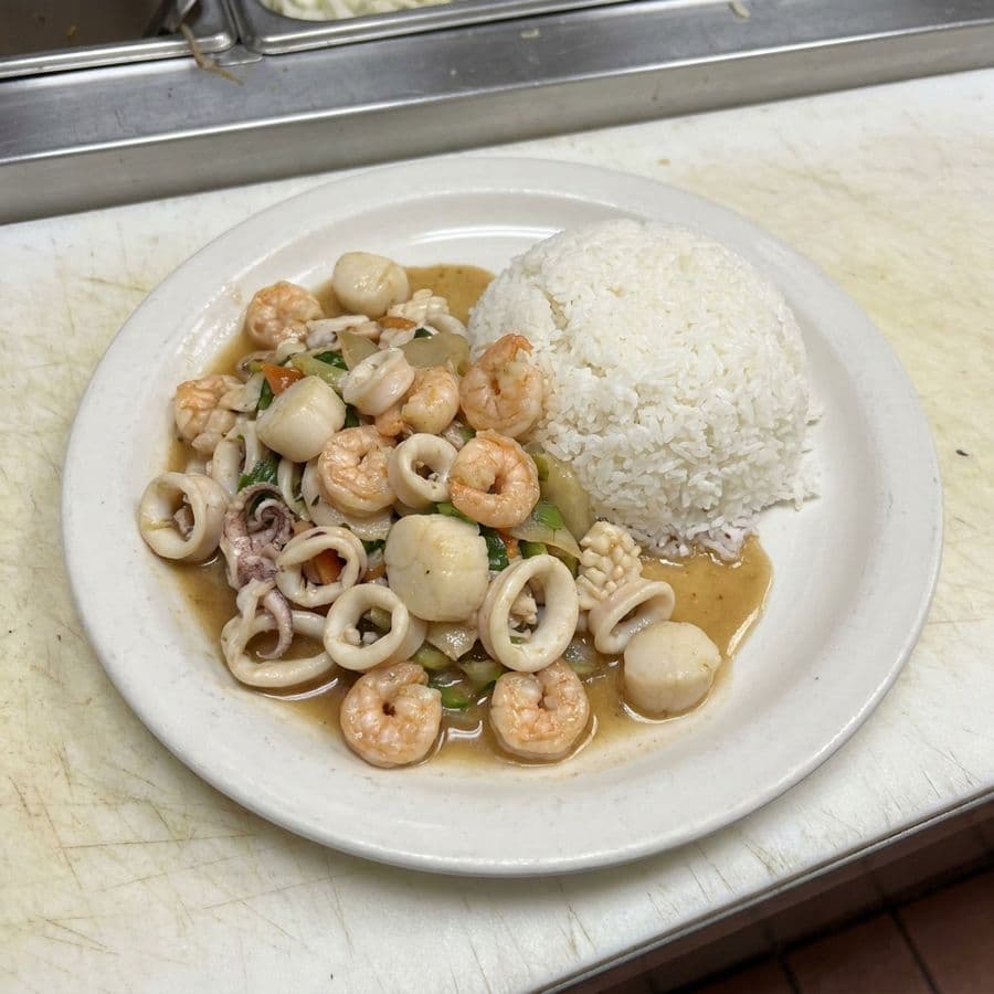 Seafood Stir Fried with Curry