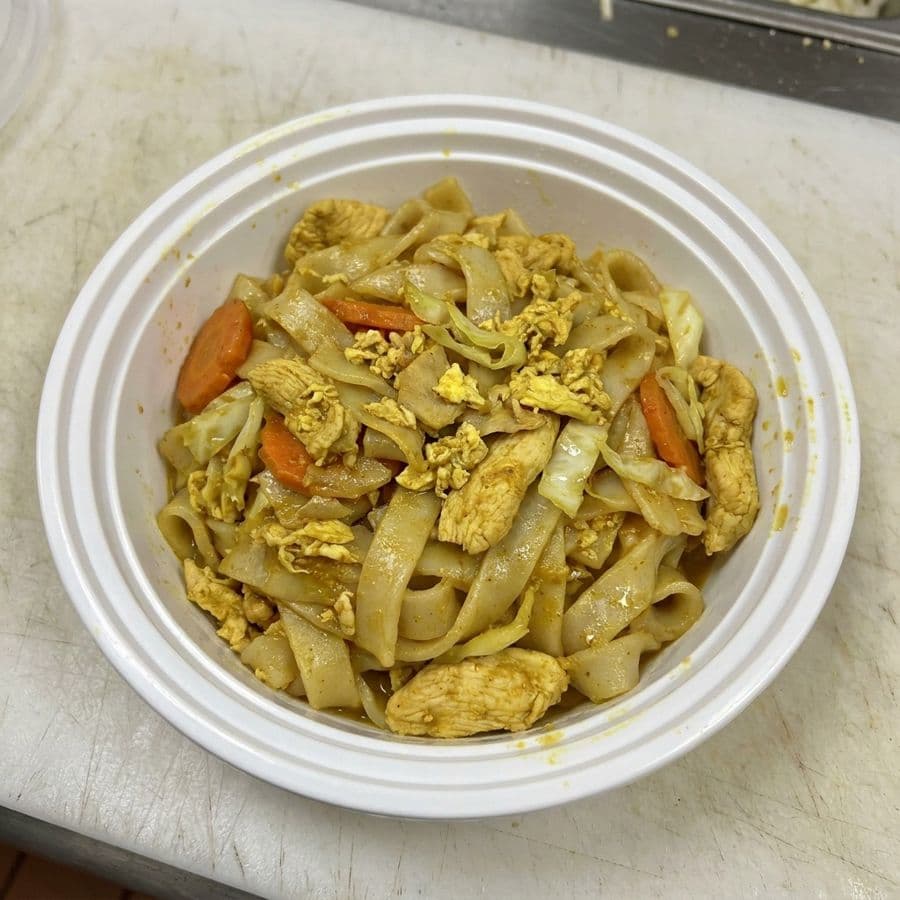 Chicken Pad Sen with Curry